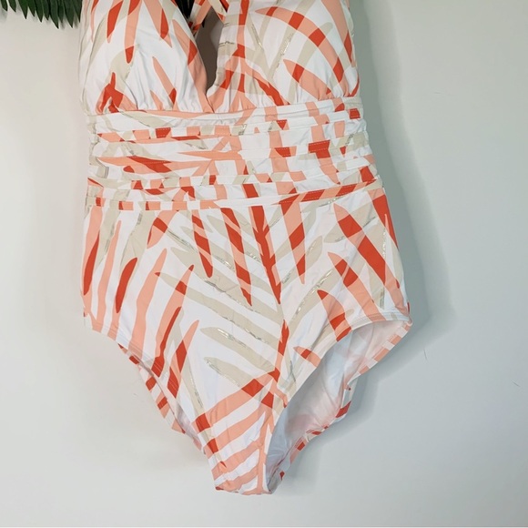 La Blanca Vista Mirage Multi Strap Cross Back One Piece - Picture 4 of 11